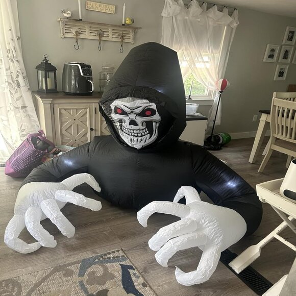 6FT Scary  Grim Reaper Halloween Blow Up Inflatable Decoration with LED Light - Picture 1 of 11